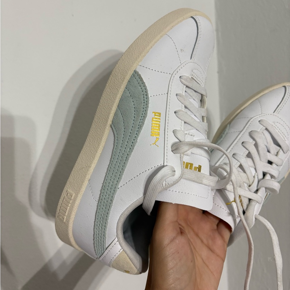 Puma White and Gray Sneakers with Gold Detail